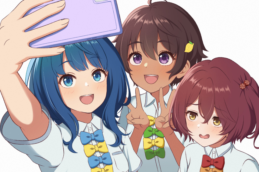 3girls, ahoge, black_hair, blue_bow, blue_bowtie, blue_eyes, blue_hair, bow, bowtie, brown_hair, cellphone, collared_shirt, commentary_request, contamination_(contami0813), dark-skinned_female, dark_skin, double_v, dress_shirt, green_bow, green_bowtie, highres, komari_chika, make_heroine_ga_oo_sugiru!, medium_hair, multiple_girls, one_side_up, open_mouth, orange_bow, orange_bowtie, orange_eyes, phone, red_bow, red_bowtie, round_teeth, school_uniform, selfie, shirt, simple_background, taking_picture, teeth, upper_teeth_only, v, violet_eyes, white_background, white_shirt, yakishio_remon, yanami_anna, yellow_bow, yellow_bowtie