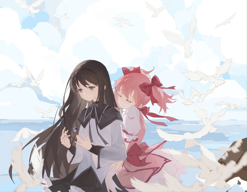 2girls, absurdres, akemi_homura, akui_(xinjinjumin331144656321), bird, black_capelet, black_hair, black_hairband