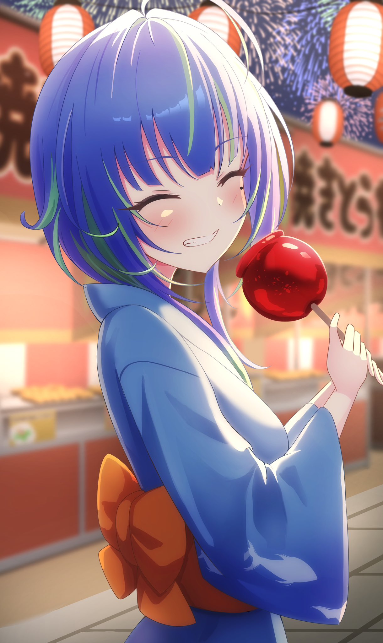 1girl, aerial_fireworks, alternate_costume, balflear_(oe19nlud), blue_hair, blue_kimono, blush, bow, breasts, candy_apple, closed_eyes, commentary, fireworks, food, green_hair, grin, highres, holding, holding_food, japanese_clothes, kimono, lantern, long_hair, long_sleeves, market_stall, medium_bangs, mole, mole_under_eye, multicolored_hair, nanashi_inc., obi, orange_bow, orange_sash, paper_lantern, sash, small_breasts, smile, solo, summer_festival, suzumi_nemo, symbol-only_commentary, two-tone_hair, upper_body, virtual_youtuber