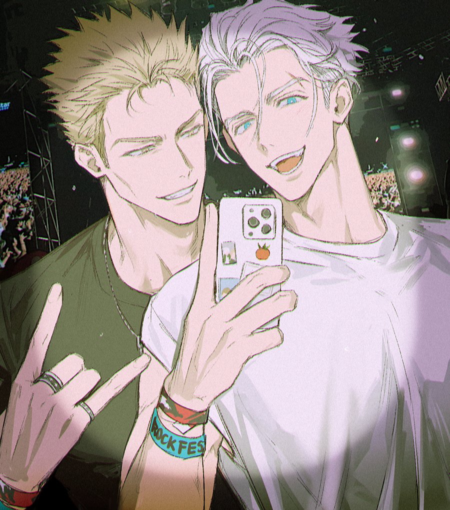 2boys, 77ho, blonde_hair, blue_eyes, cellphone, green_shirt, jewelry, multiple_boys