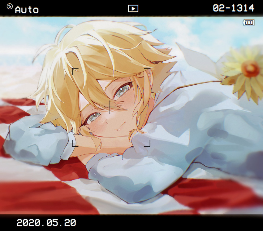 1boy, alternate_costume, basil_(faraway)_(omori), basil_(omori), beach, blonde_hair, blue_eyes, blush, checkered_blanket, closed_mouth, day, flower, highres, long_sleeves, male_focus, o3o2sao, ocean, omori, outdoors, short_hair, smile, solo, sunflower, water
