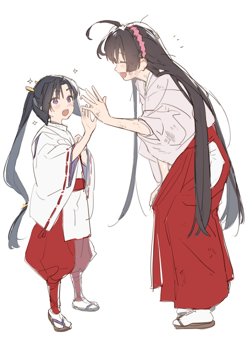 1boy, 1girl, :d, :o, absurdres, ahoge, bending, black_hair, blunt_sidelocks, blush, child, closed_eyes, dirty, dirty_clothes, dirty_face, full_body, hairband, hakama, hakama_pants, hand_on_own_knee, hand_up, height_difference, highres, houjou_tokiyuki_(nige_jouzu_no_wakagimi), japanese_clothes, kariginu, long_hair, low-tied_long_hair, messy_hair, miko, mochizuki_ayako, motoyui, nige_jouzu_no_wakagimi, pants, parted_bangs, profile, red_hakama, ribbon-trimmed_sleeves, ribbon_trim, sandals, sidelocks_tied_back, simple_background, size_difference, smile, sparkle, tabi, teeth, tefco, upper_teeth_only, very_long_hair, violet_eyes, white_background, zouri