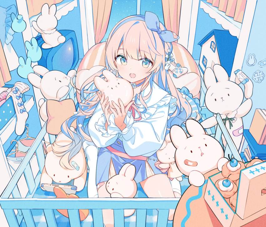 amo_uno, bandaid, bandaid_on_leg, blue_bow, blue_choker, blue_eyes, blue_hairband, bow