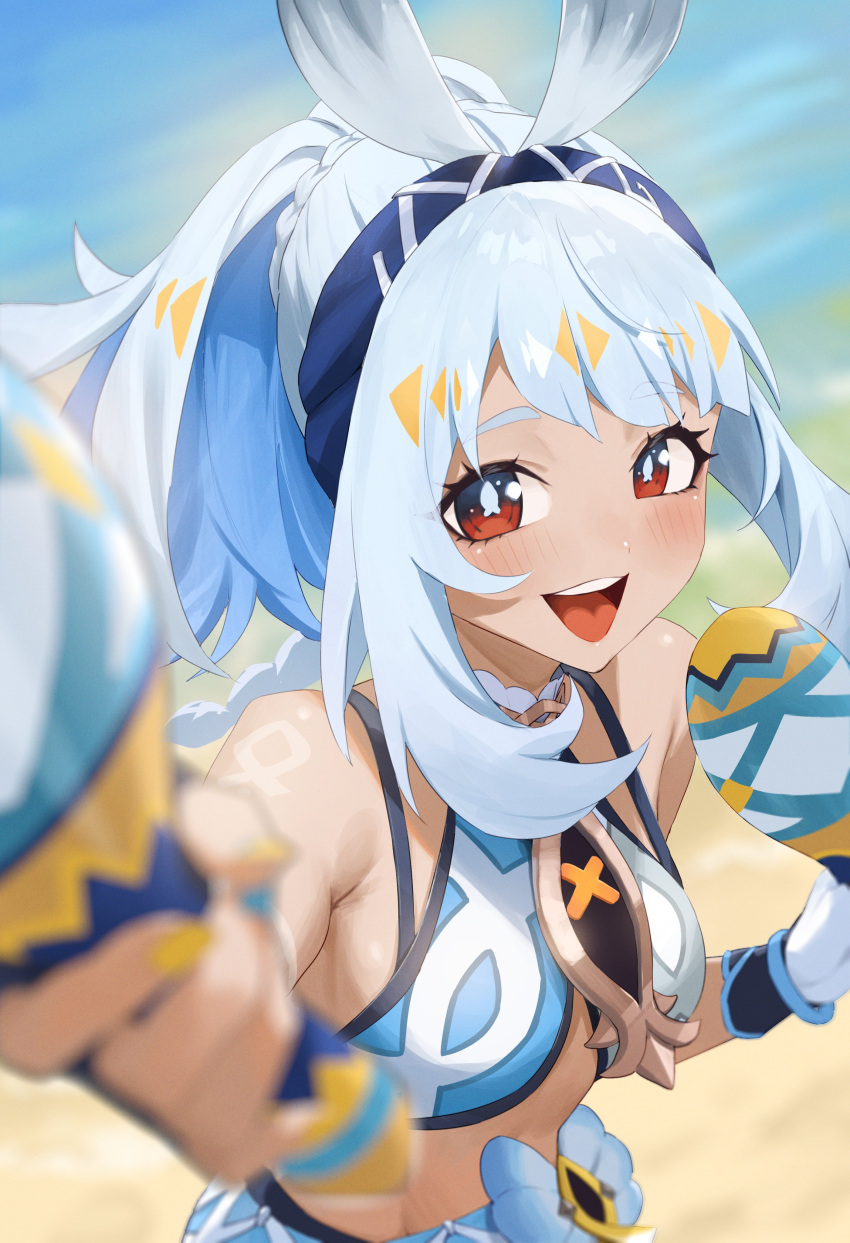 1girl, absurdres, beach, blurry, crop_top, dark_skin, depth_of_field, fish-shaped_pupils
