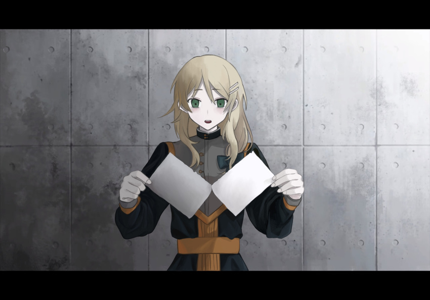 1girl, black_jacket, blonde_hair, call_of_cthulhu, chinese_commentary, commentary_request, green_eyes, grey_shirt