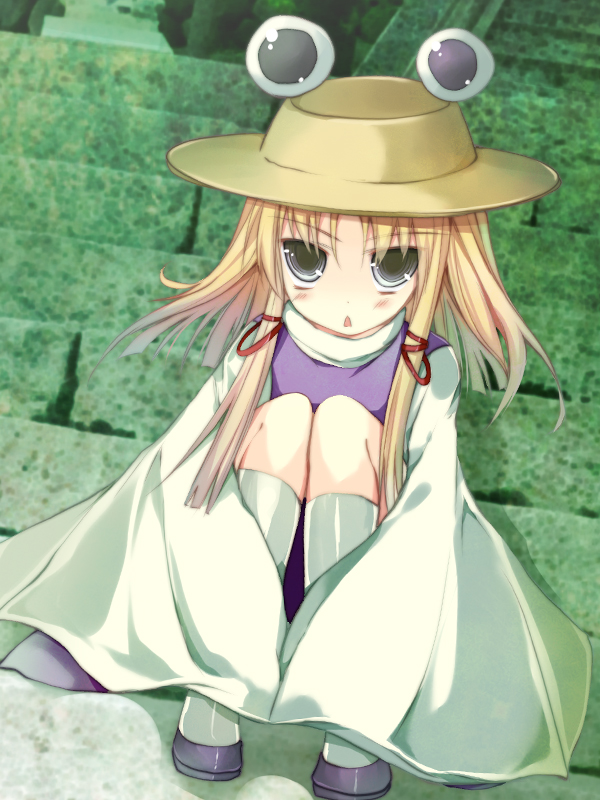 :<, bad_id, blonde_hair, hat, hoshikuzu, leg_hug, moriya_suwako, sitting