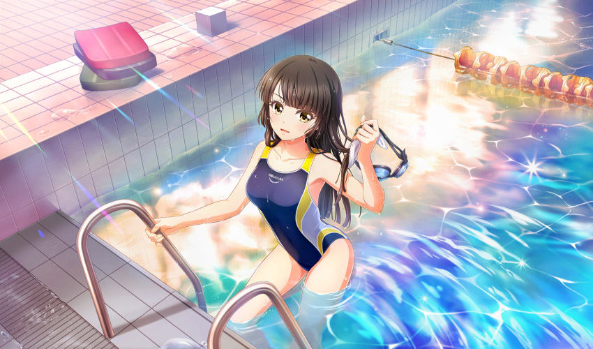 1girl, black_hair, blunt_bangs, cinderella_series, competition_swimsuit, feet_out_of_frame, game_cg, goggles