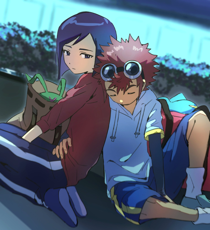2boys, bag, blue_hoodie, blue_pants, blue_shorts, brown_shirt, bug, digimon, digimon_adventure_02, goggles, goggles_on_head, highres, hood, hoodie, ichijouji_ken, motomiya_daisuke, multiple_boys, night, pants, shirt, shorts, v-mon, wormmon, yue_da02ren