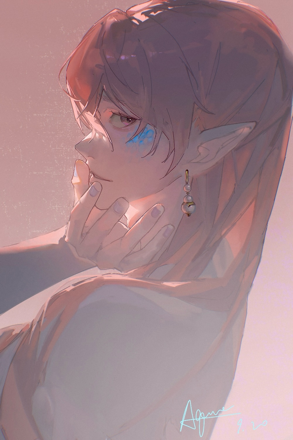 1boy, bishounen, blue_nails, blue_scales, brown_eyes, chinese_commentary, code:_kite, commentary_request, earrings, eyelashes, fingernails, from_side, gradient_background, hair_over_shoulder, hand_on_own_chin, highres, jewelry, light_smile, lips, long_hair, long_sleeves, looking_at_viewer, male_focus, meiri_baoshi_maidanglao, orange_hair, parted_lips, pink_background, pointy_ears, shirt, signature, solo, upper_body, white_shirt, yuan_ji_(code:_kite)
