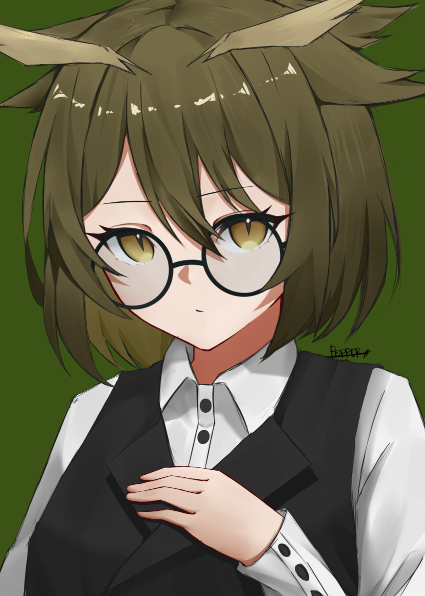 1girl, absurdres, arknights, artist_name, brown_eyes, brown_hair, closed_mouth, feather_hair, glasses, green_background, hair_between_eyes, highres, horns, kisaragi_pepper, long_hair, long_sleeves, looking_at_viewer, medium_hair, owl_ears, owl_girl, round_eyewear, short_hair, silence_(arknights), simple_background, solo