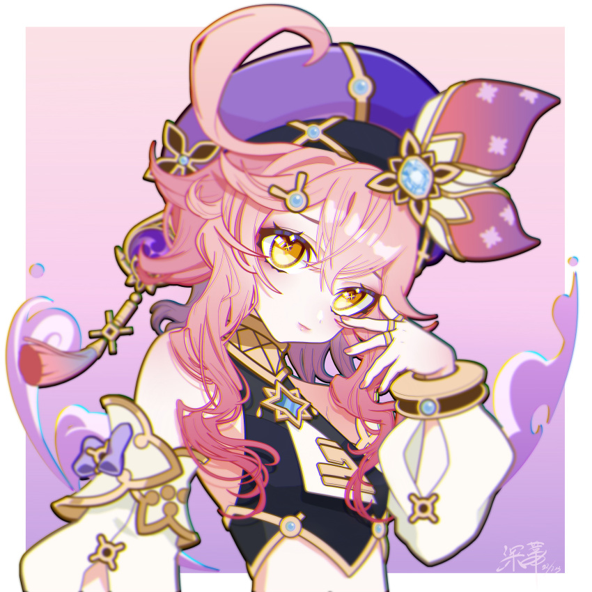 1girl, absurdres, ahoge, crop_top, detached_sleeves, dori_(genshin_impact), flat_chest, genshin_impact, gold_trim, hair_between_eyes, hair_ornament, hat, highres, jewelry, looking_at_viewer, medium_hair, pink_hair, shendi_2021, solo, tassel, turban, upper_body, vision_(genshin_impact), wavy_hair, yellow_eyes