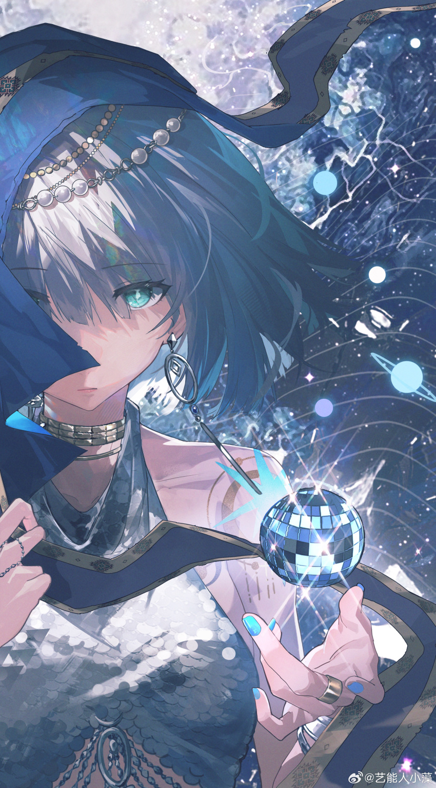1girl, absurdres, algae_(5455454541), aqua_eyes, bare_shoulders, blue_background, blue_nails, blue_veil