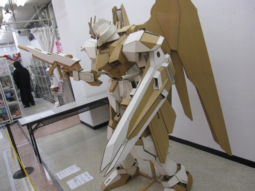 cadeson, cardboard_box, cardboard_box_gundam, freedom_gundam, gundam, gundam_seed, gundam_seed_destiny, photo