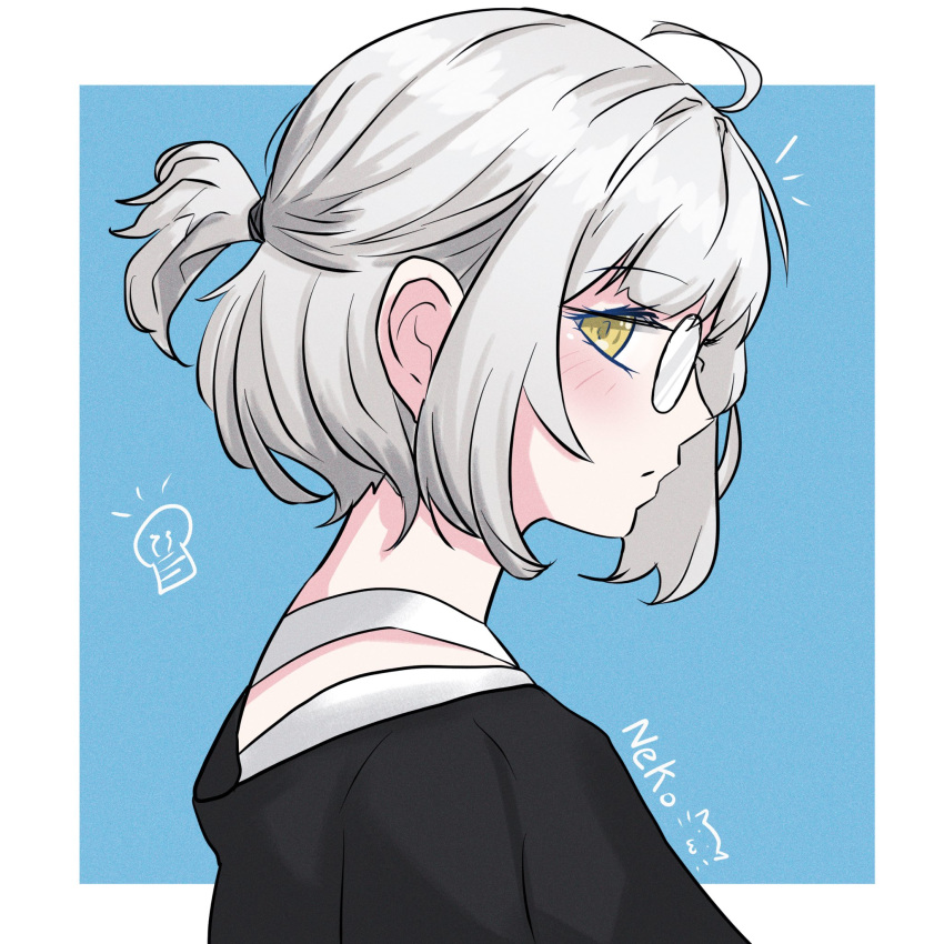 1girl, alternate_hairstyle, bang_dream!, bang_dream!_it's_mygo!!!!!, bespectacled, black_shirt, blue_background, border
