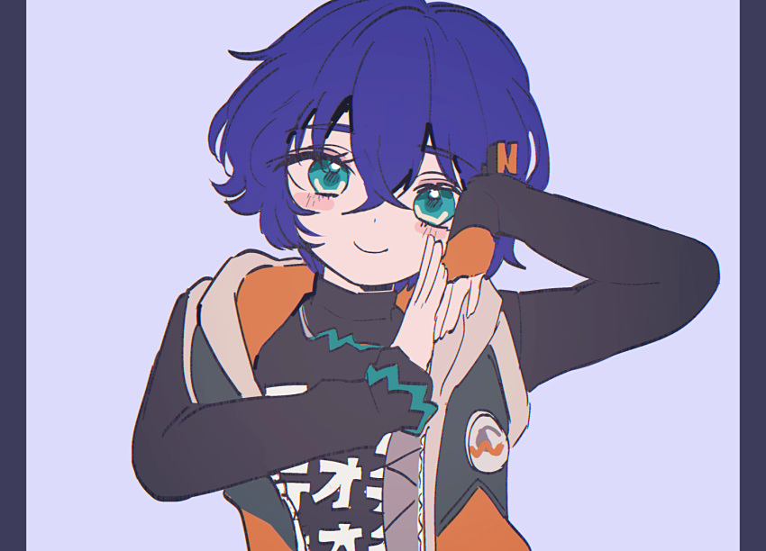 04_fujino9, 1girl, belle_(zenless_zone_zero), blue_hair, closed_mouth, crossed_bangs, green_eyes, hair_between_eyes, hair_ornament, hairclip, light_blush, looking_at_viewer, short_hair, sidelocks, simple_background, smile, solo, upper_body, zenless_zone_zero