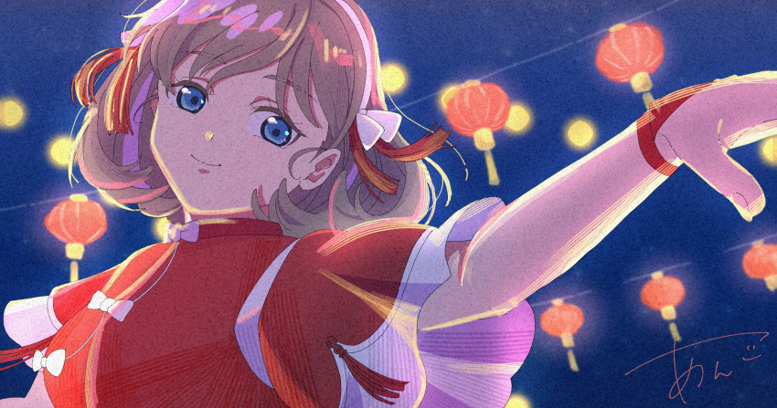 1girl, anko_(koshianko_7310), arm_up, blue_eyes, brown_hair, china_dress, chinese_clothes, closed_mouth, commentary_request, dress, film_grain, hairband, highres, hoshikuzu_cruising_~shanghai_ver.~, lantern, love_live!, love_live!_superstar!!, official_alternate_costume, outstretched_arm, red_dress, short_hair, short_sleeves, signature, smile, solo, tang_keke, upper_body, white_hairband
