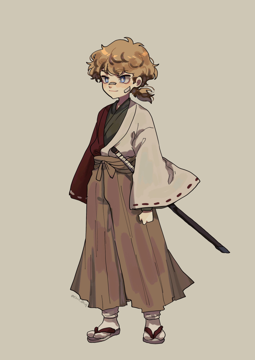 1boy, absurdres, alternate_costume, alternate_hairstyle, animification, blonde_hair, blue_eyes, brown_hakama, brown_pants, clint_oriel, commentary, english_commentary, hakama, hakama_pants, highres, japanese_clothes, katana, kimono, male_focus, minecraft_youtube, pants, samurai, sandals, short_hair, short_ponytail, simple_background, solo, standing, sword, tommyinnit, weapon, wide_sleeves