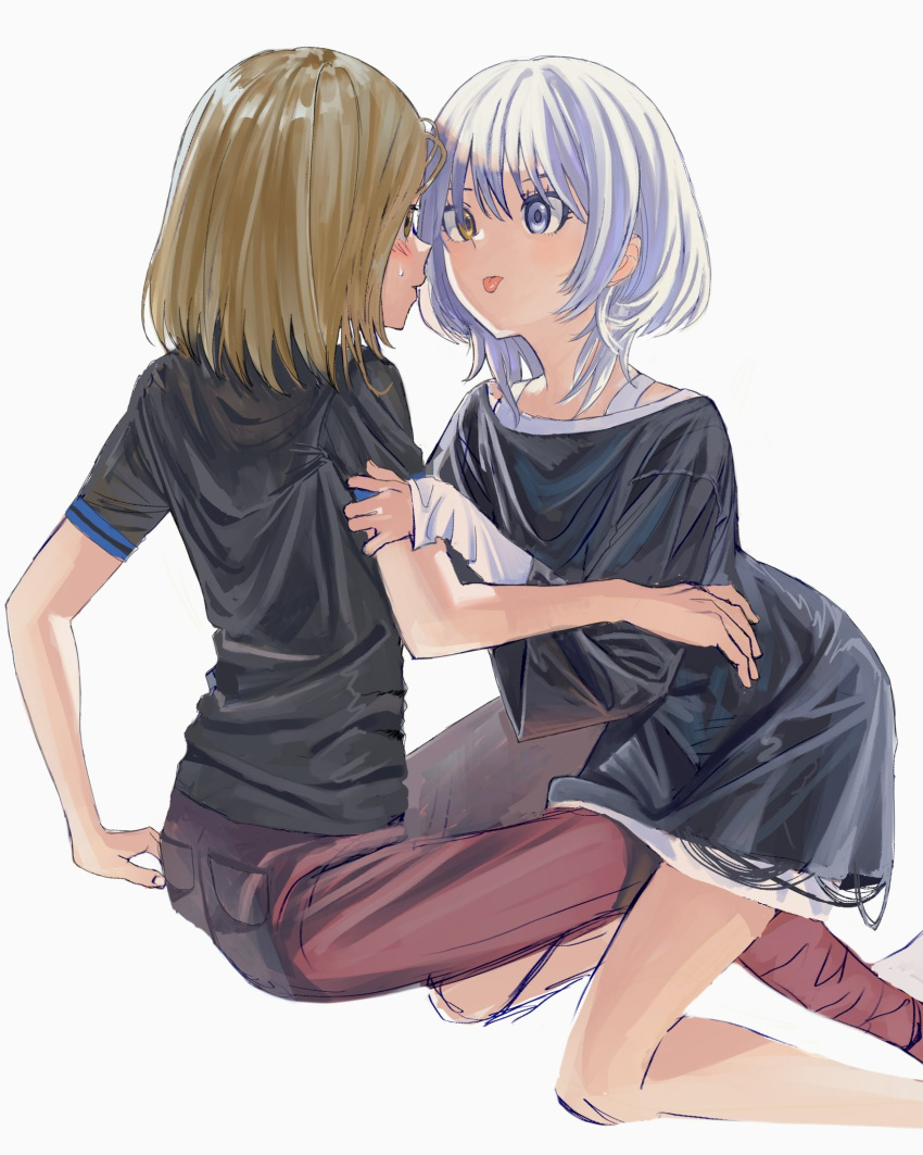 2girls, bang_dream!, bang_dream!_it's_mygo!!!!!, bilingual_commentary, black_shirt, blue_eyes, blush, brown_eyes