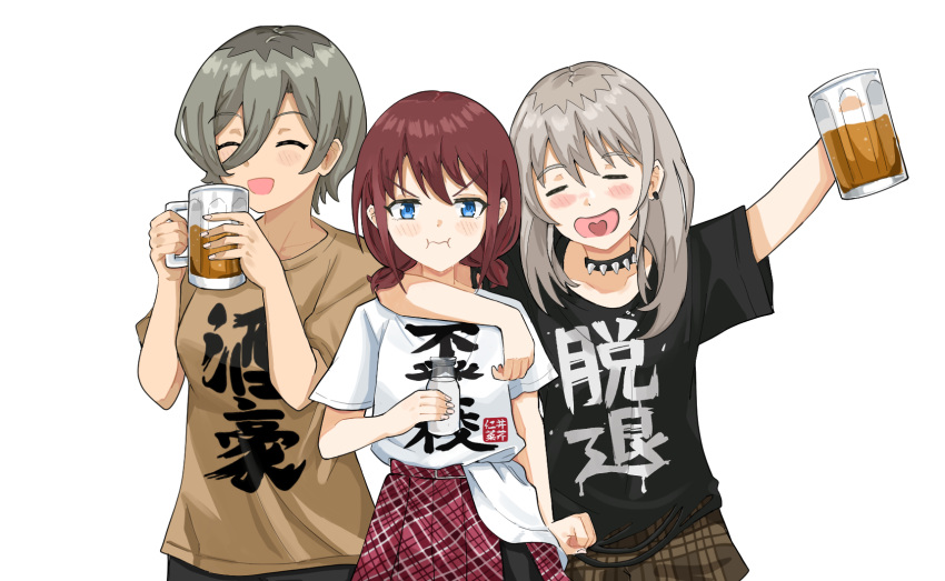 3girls, ^_^, alcohol, beer, beer_mug, black_shirt, blush, breasts