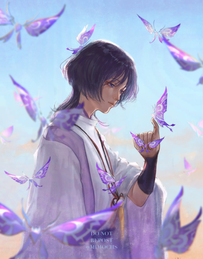 1boy, arm_at_side, armor, bishounen, black_hair, blue_sky, blunt_ends, bug, butterfly, butterfly_on_hand, closed_mouth, clothing_cutout, crystalfly_(genshin_impact), expressionless, eyeliner, eyeshadow, feathers, genshin_impact, hand_up, highres, japanese_armor, japanese_clothes, kariginu, kimono, kote, kurokote, layered_kimono, layered_sleeves, long_sleeves, looking_at_animal, makeup, male_focus, mimochs, multicolored_hair, pinky_out, pom_pom_(clothes), purple_hair, purple_kimono, purple_sleeves, red_eyeliner, red_eyeshadow, scaramouche_(genshin_impact), scaramouche_(kabukimono)_(genshin_impact), side_cutout, sky, solo, streaked_hair, string, traditional_media, upper_body, violet_eyes, watermark, white_sleeves, wide_sleeves, yellow_feathers