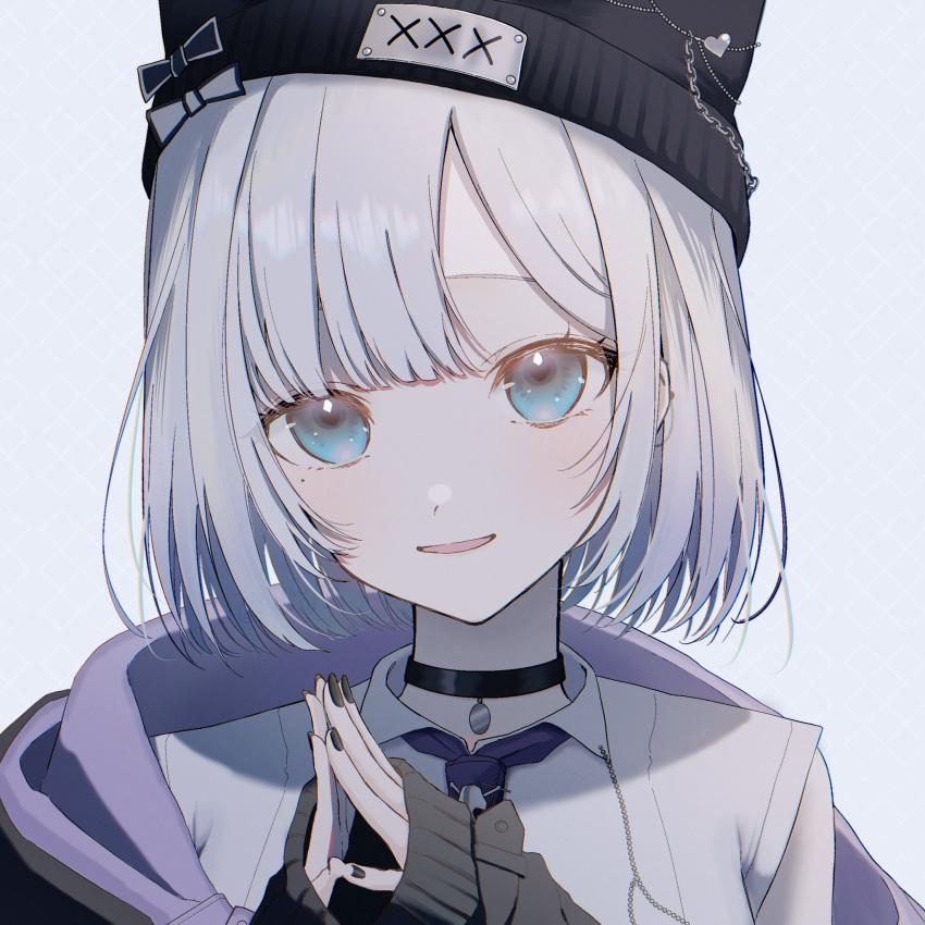 1girl, 1krg0i, black_choker, black_hat, black_jacket, black_nails, blue_eyes, blue_necktie, blush, bow, choker, fingernails, grey_hair, hair_bow, hat, head_tilt, highres, jacket, jewelry, kaga_sumire, kaga_sumire_(2nd_costume), looking_at_viewer, lupinus_virtual_games, mole, mole_under_eye, necktie, portrait, purple_jacket, shirt, short_hair, simple_background, sleeveless, sleeveless_shirt, sleeves_past_wrists, smile, solo, steepled_fingers, tie_clip, two-sided_fabric, two-sided_jacket, virtual_youtuber, vspo!, white_shirt