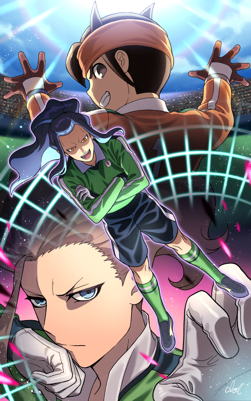 3boys, black_shorts, blue_eyes, blue_hair, blue_sky, brown_eyes, brown_hair, crowd