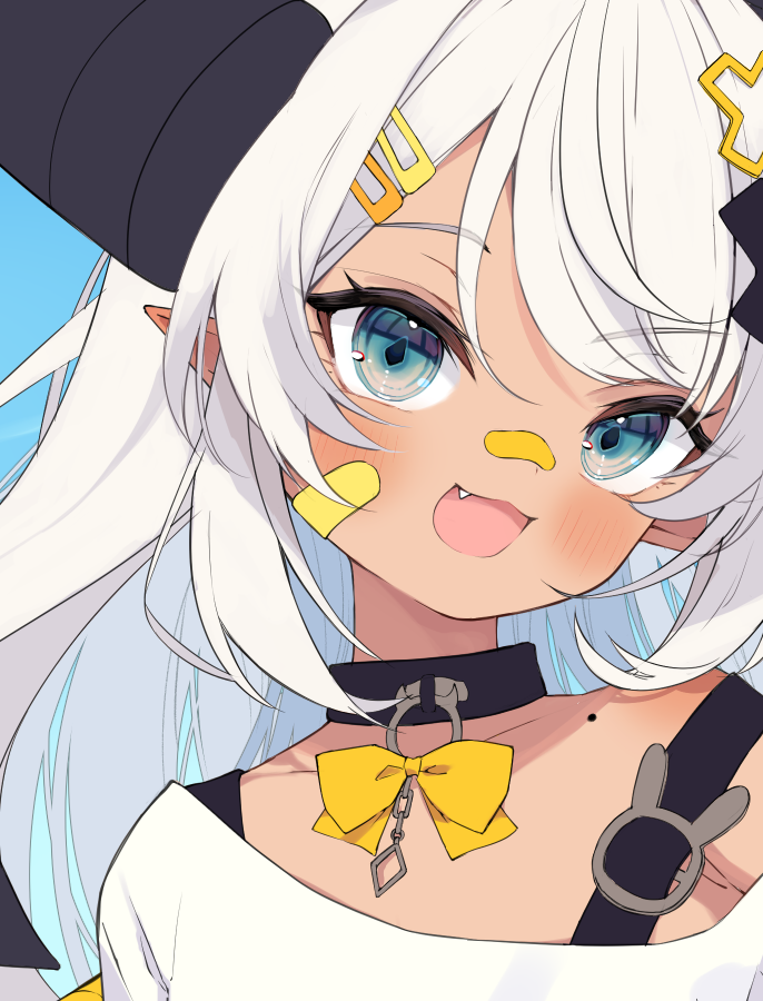 1girl, ahoge, asagawa_mikan, asagawa_mikan_(peachy_michi), bat_wings, blue_eyes, blush, crossed_legs