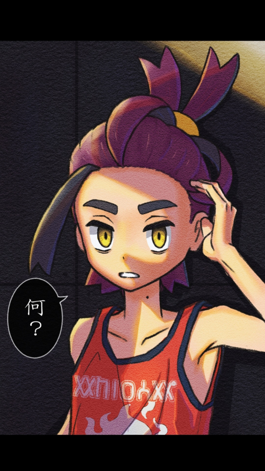1boy, black_hair, clenched_teeth, collarbone, commentary_request, hand_up, highres, hiiragi_gatsuo, kieran_(pokemon), letterboxed, looking_at_viewer, male_focus, multicolored_hair, pokemon, pokemon_sv, purple_hair, red_shirt, shirt, sleeveless, sleeveless_shirt, solo, speech_bubble, teeth, translation_request, two-tone_hair, upper_body, yellow_eyes