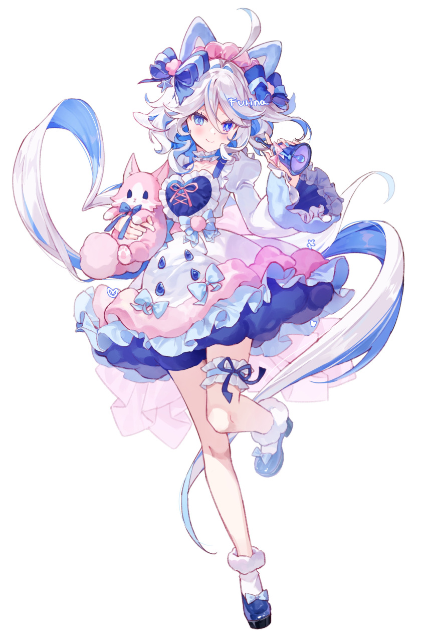 1girl, 2024, absurdly_long_hair, absurdres, ahoge, alternate_costume, alternate_hair_length, alternate_hairstyle, animal_ears, blue_bow, blue_eyes, blue_footwear, blue_gemstone, blue_hair, blue_pupils, blush, bow, cat_ears, character_name, closed_mouth, dress, drop-shaped_pupils, fake_animal_ears, foot_up, full_body, furina_(genshin_impact), gem, genshin_impact, hair_bow, hairband, hashtag-only_commentary, heterochromia, highres, holding, long_hair, long_sleeves, looking_at_viewer, multicolored_hair, pink_hairband, sha_(nz2), simple_background, smile, solo, standing, standing_on_one_leg, streaked_hair, symbol-shaped_pupils, thigh_strap, very_long_hair, white_background, white_dress, white_hair, wide_sleeves