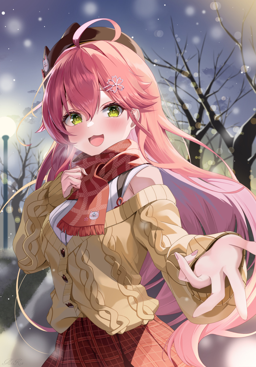 1girl, 35p_(sakura_miko), :3, absurdres, ahoge, beret, black_hat, blush