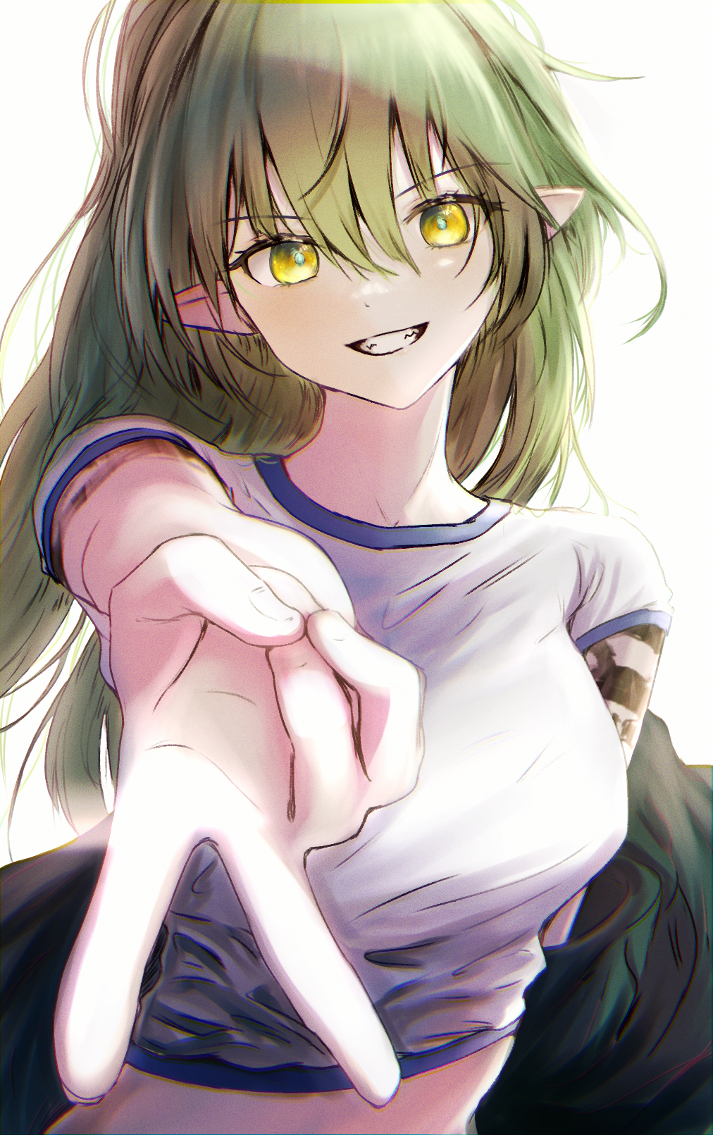 1girl, alternate_costume, arknights, arm_tattoo, e20_(79324944), gavial_(arknights), green_hair, gym_shirt, highres, long_hair, looking_at_viewer, midriff, pointy_ears, shirt, smile, solo, tattoo, v, white_shirt, yellow_eyes