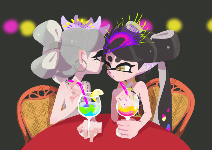 +_+, 2girls, absurdres, black_hair, callie_(splatoon), cousins, cup, drinking_straw