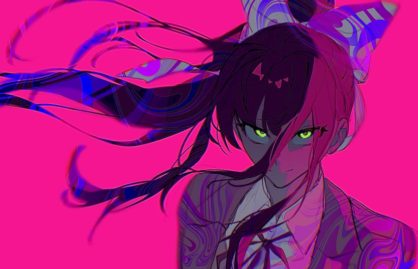 1girl, aa_kabeuchi, bow, brown_hair, doki_doki_literature_club, green_eyes, grey_jacket, hair_bow, highres, jacket, long_hair, looking_at_viewer, monika_(doki_doki_literature_club), neck_ribbon, orange_vest, pink_background, ponytail, red_ribbon, ribbon, school_uniform, shirt, smile, solo, vest, white_bow, white_shirt