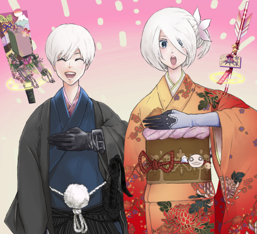1boy, 1girl, 2b_(nier:automata), 9s_(nier:automata), :d, black_blindfold, black_gloves, blindfold, blue_eyes, blue_kimono, closed_eyes, cowboy_shot, emil_(nier), floral_print, floral_print_kimono, flower, gloves, grey_hair, hair_flower, hair_ornament, hair_over_one_eye, hakama, hand_up, haori, happy_new_year, japanese_clothes, kimono, looking_at_viewer, medium_hair, mole, mole_under_mouth, myk88488062, nier:automata, nier_(series), obi, obijime, one_eye_covered, one_side_up, open_mouth, orange_kimono, pink_flower, pod_(nier:automata), red_kimono, sash, short_hair, smile, wide_sleeves, yukata
