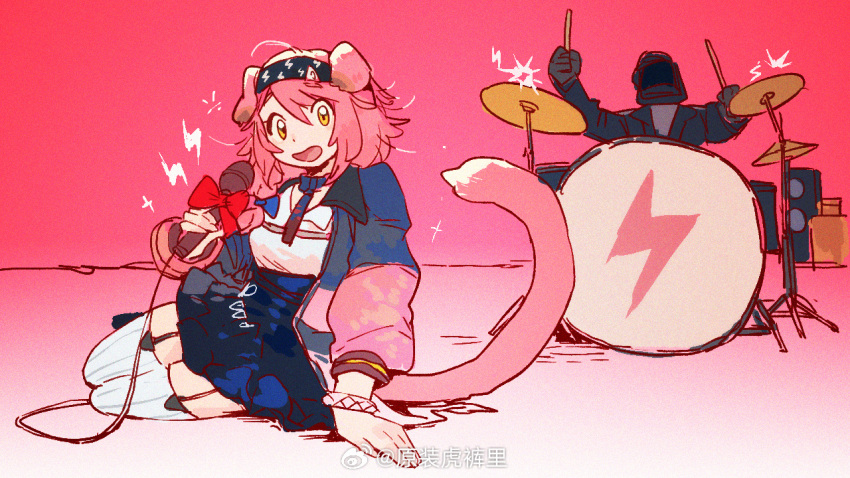 1girl, 1other, animal_ears, apt._(rose_&amp;_bruno_mars), arknights, bangle, bracelet, cat_ears