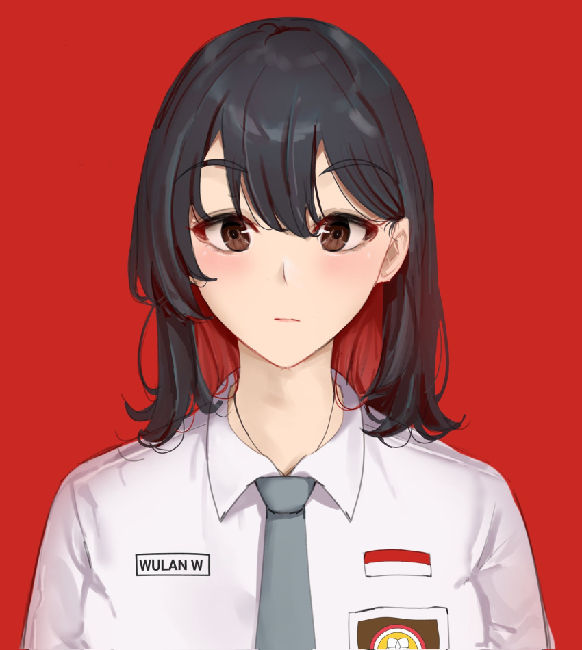 1girl, arumanis_9, black_hair, brown_eyes, character_name, closed_mouth, collared_shirt, colored_inner_hair, commentary, grey_necktie, hair_between_eyes, highres, indonesian_commentary, indonesian_flag, indonesian_high_school_uniform, jewelry, looking_at_viewer, medium_hair, multicolored_hair, name_tag, necklace, necktie, original, portrait, red_background, red_hair, school_uniform, shirt, simple_background, solo, white_shirt