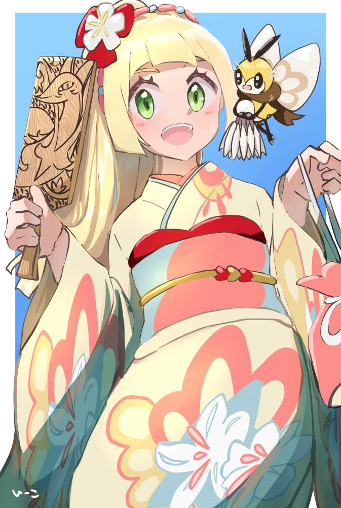1girl, :d, blonde_hair, blue_background, e-co, green_eyes, holding, holding_paddle, japanese_clothes, kimono, lillie_(new_year's_2021)_(pokemon), lillie_(pokemon), long_hair, long_sleeves, official_alternate_costume, paddle, pokemon, pokemon_(creature), pokemon_masters_ex, ribombee, serperior, smile, teeth, upper_teeth_only, wide_sleeves, yellow_kimono