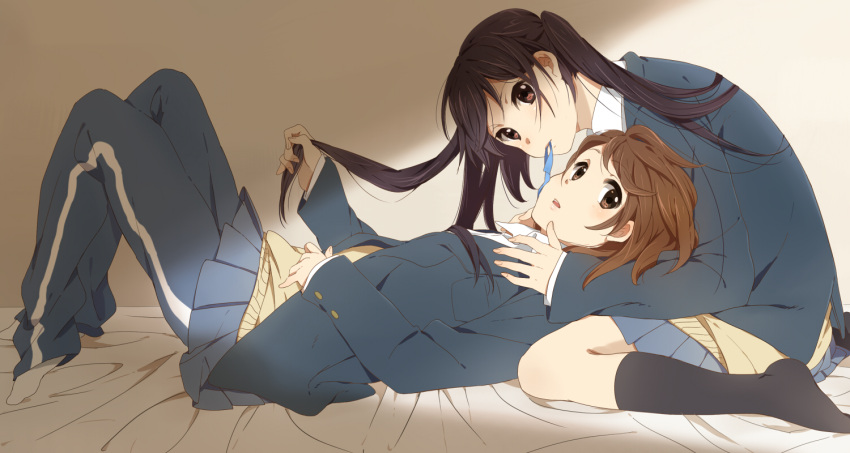 black_hair, blazer, brown_eyes, brown_hair, hair_pull, hirasawa_yui, hug, hug_from_behind