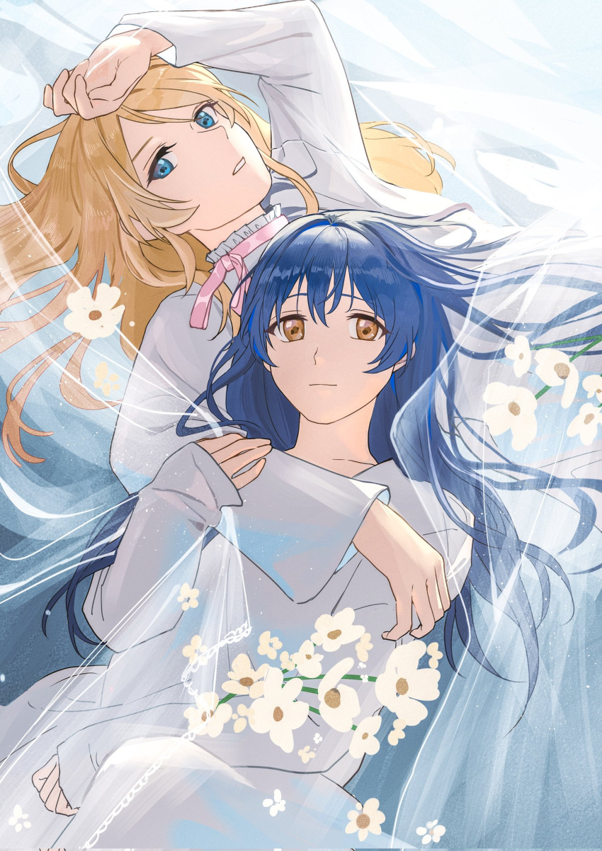 2girls, alternate_costume, arm_around_shoulder, arm_up, ayase_eli, blonde_hair, blue_eyes, blue_hair