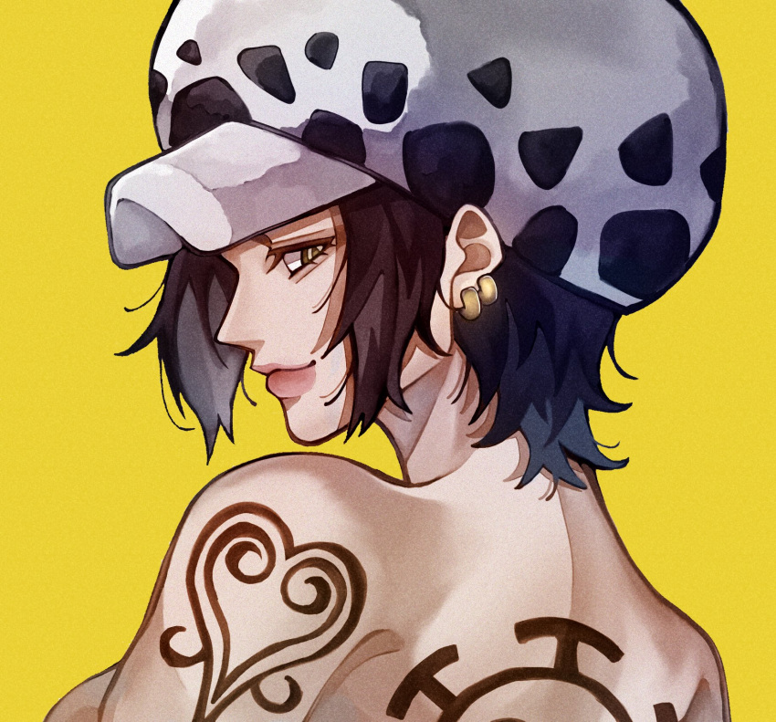 1girl, arm_tattoo, back_tattoo, black_hair, commentary_request, earrings, eyelashes, fura_mingo0130, genderswap, genderswap_(mtf), hat, highres, jewelry, law-chan, looking_back, one_piece, short_hair, sidelocks, simple_background, tattoo, trafalgar_law, yellow_background