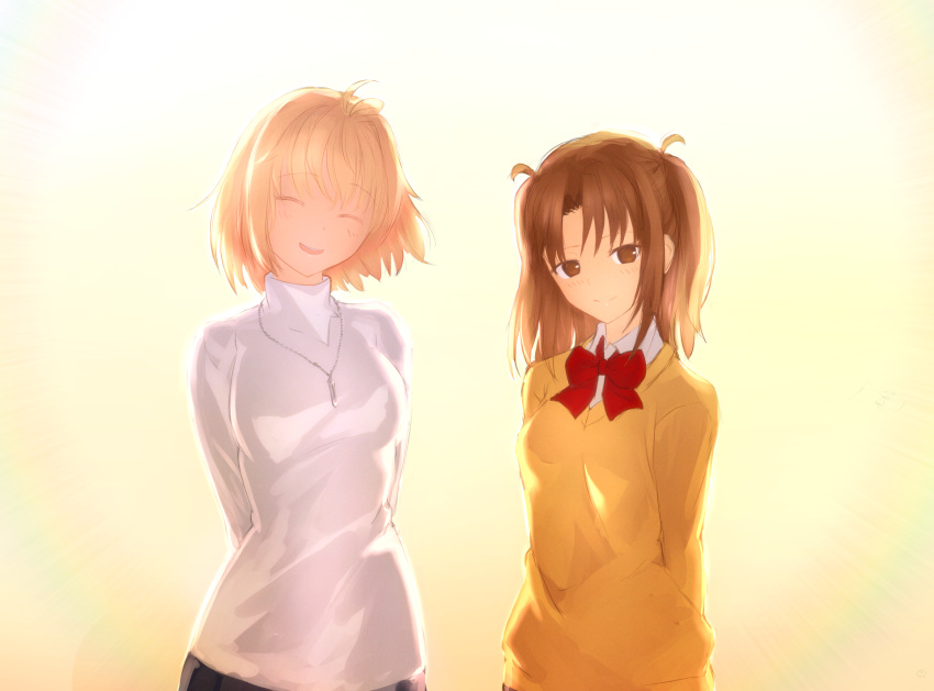 2girls, ahoge, arcueid_brunestud, arms_behind_back, blonde_hair, blue_skirt, blush, bow