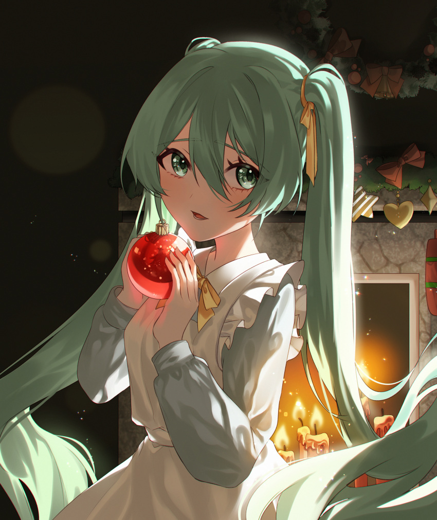 1girl, absurdres, alternate_eye_color, alternate_hair_color, apron, candle, christmas, christmas_ornaments