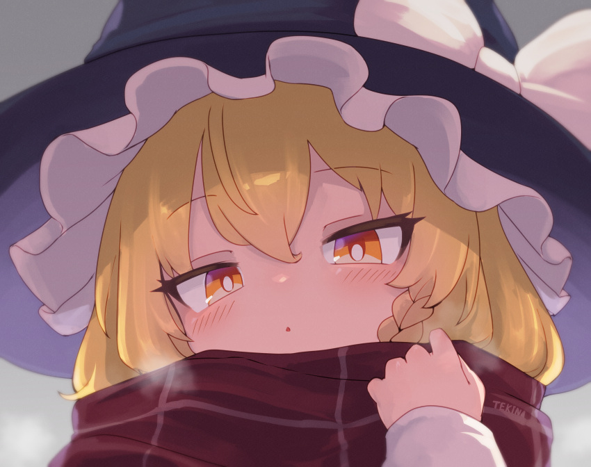1girl, absurdres, artist_name, blonde_hair, blush, bow, braid, hair_between_eyes, hat, hat_ornament, highres, kirisame_marisa, looking_at_viewer, mountain_of_faith, scarf, solo, tekina_(chmr), touhou, white_bow, witch, witch_hat