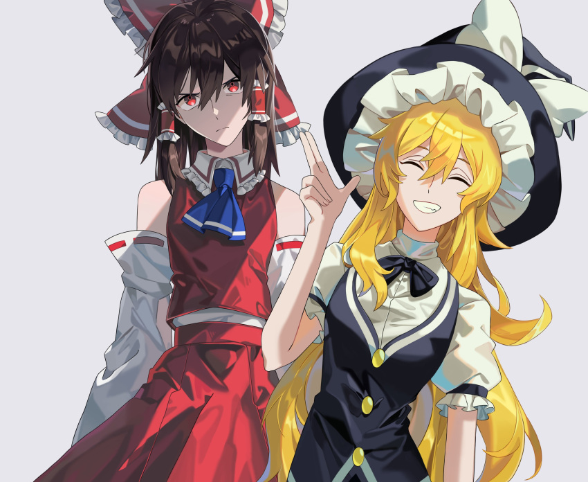 2girls, ^_^, absurdres, ascot, bare_shoulders, black_bow, black_bowtie, black_hat