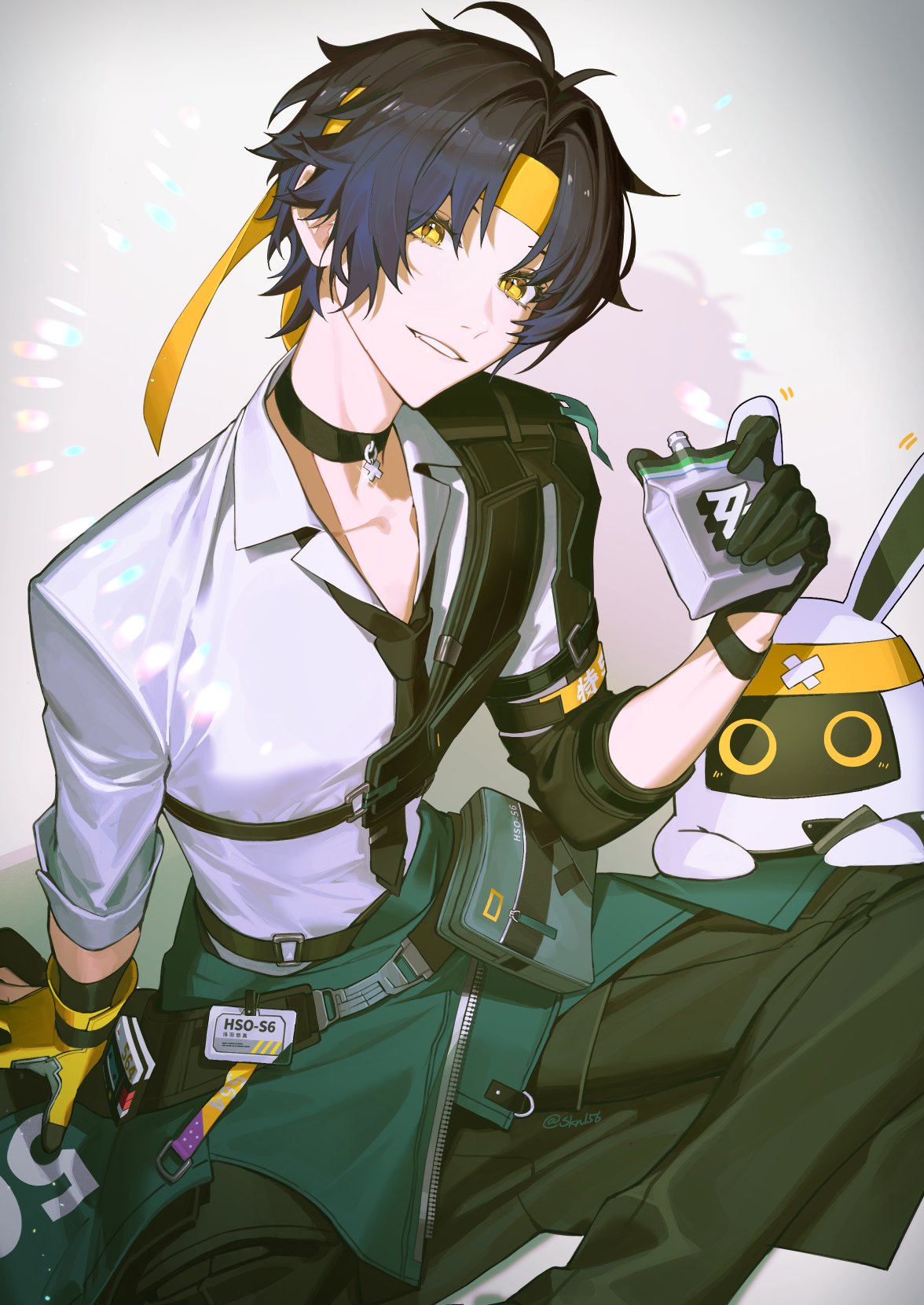 1boy, antenna_hair, aqua_jacket, arm_support, artist_name, asaba_harumasa, asaboo_(zenless_zone_zero), asymmetrical_gloves, bangboo_(zenless_zone_zero), belt, belt_pouch, black_belt, black_choker, black_gloves, black_hair, black_necktie, black_pants, choker, clothes_around_waist, collared_shirt, commentary, drink_pouch, fang, fang_out, gloves, grey_background, hair_intakes, hand_up, headband, highres, holding, id_card, jacket, jacket_around_waist, light_particles, long_sleeves, looking_at_viewer, male_focus, mismatched_gloves, necktie, pants, parted_bangs, parted_lips, partially_fingerless_gloves, pouch, shadow, shirt, short_hair, sitting, skn, smile, solo, symbol-only_commentary, tie_clip, twitter_username, white_shirt, yellow_eyes, yellow_gloves, yellow_headband, zenless_zone_zero, zipper, zipper_pull_tab