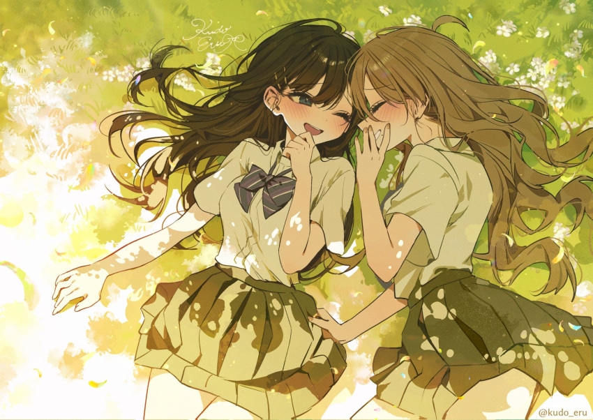 2girls, ahoge, akatsuki_mikoto, aoi_rei, black_hair, black_skirt, blue_bow, blue_bowtie