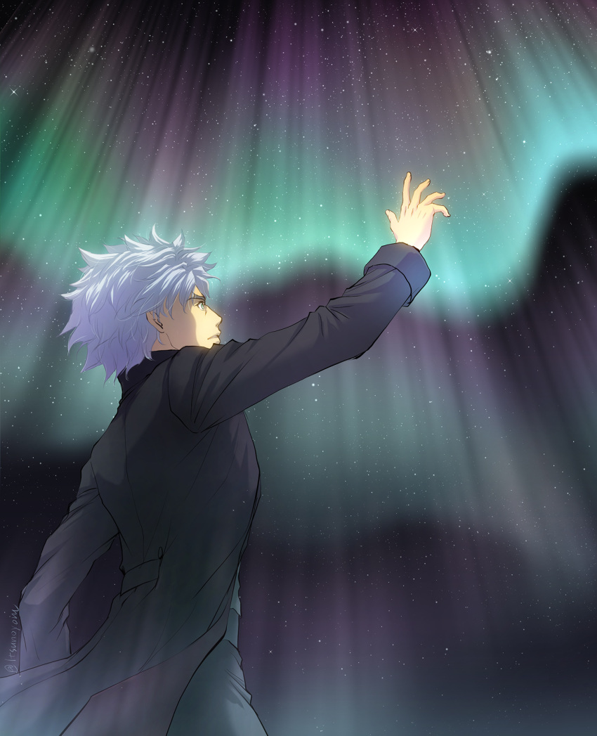 1boy, arm_up, aurora, black_jacket, black_pants, classicaloid, green_eyes, highres, itsunoyoru, jacket, long_sleeves, ludwig_van_beethoven_(classicaloid), male_focus, night, pants, parted_lips, reaching, short_hair, signature, solo, star_(sky), white_hair