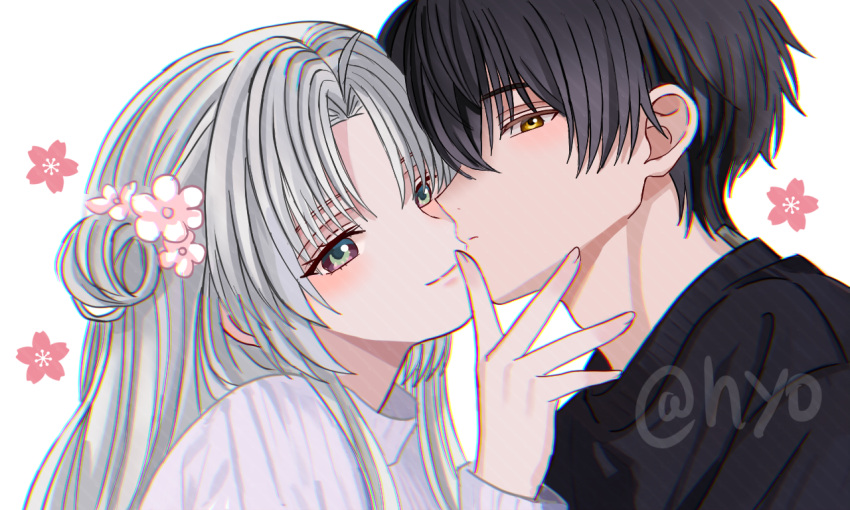1boy, 1girl, alternate_costume, aqua_eyes, black_hair, black_shirt, carlotta_(wuthering_waves), chromatic_aberration