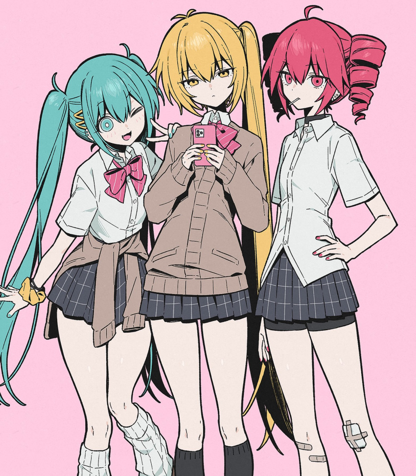 3girls, ahoge, akita_neru, aqua_eyes, aqua_hair, black_choker, blonde_hair, blue_eyes