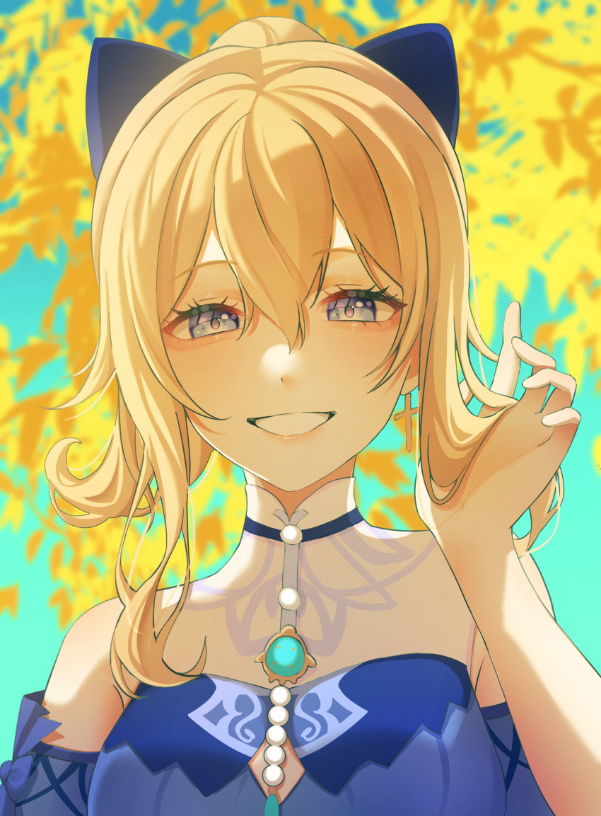 1girl, absurdres, bare_shoulders, black_bow, blonde_hair, blue_eyes, bow, detached_sleeves, facing_viewer, genshin_impact, grin, hair_bow, half-closed_eyes, hand_up, highres, jean_(genshin_impact), jean_(sea_breeze_dandelion)_(genshin_impact), looking_at_viewer, medium_hair, ponytail, short_sleeves, smile, solo, upper_body, watatai